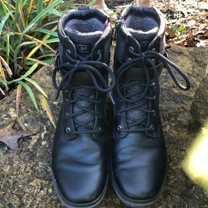 UGG Kesey boots
